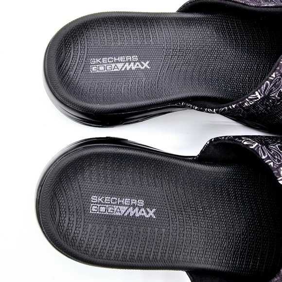 Skechers GOGA Max Go Walk Flex Sandal-Impressed Slide Black & Gray - Picture 5 of 10